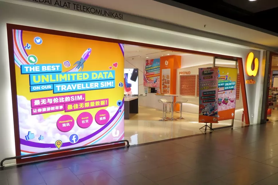 U Mobile store at KLIA2